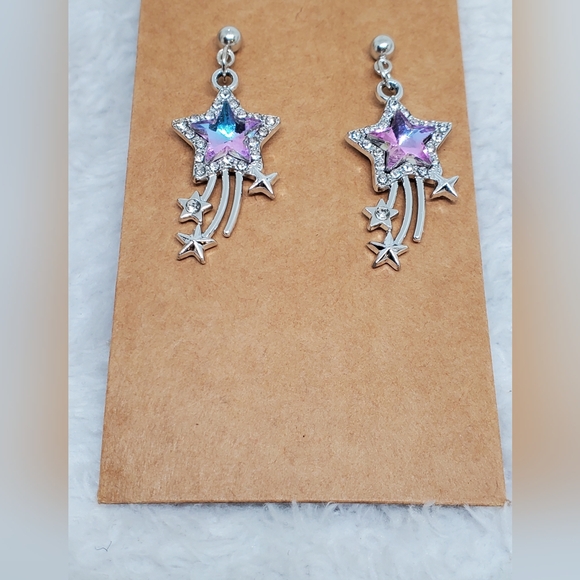 ‼️B2G1F Shooting Star Earrings, New - Picture 2 of 2
